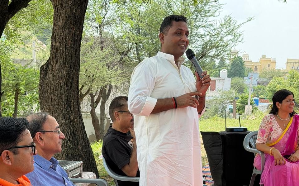 प्रकृति के बीच चिकित्सकों का परिवार मिलन, खेल व प्रश्नोत्तरी में उत्साह से लिया भाग