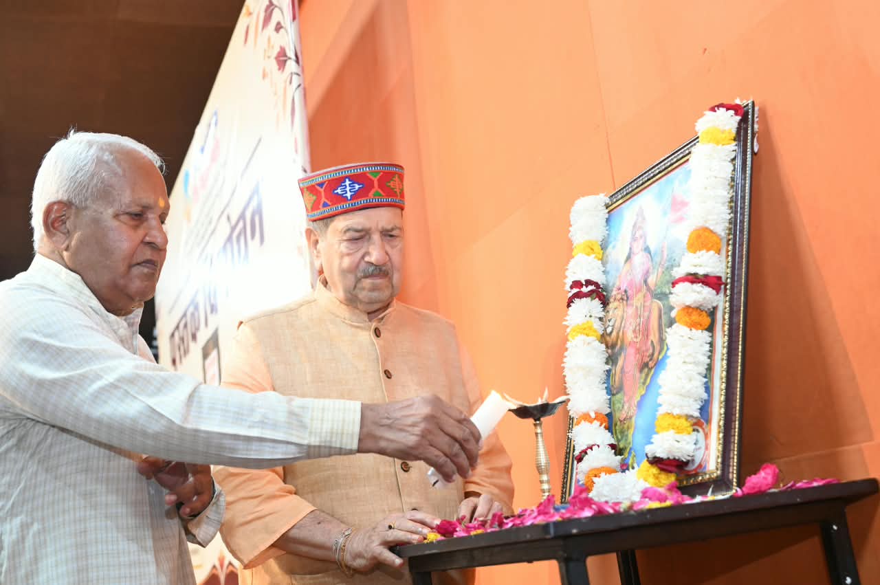 ‘पूर्वज और संस्कृति नहीं बदलते’