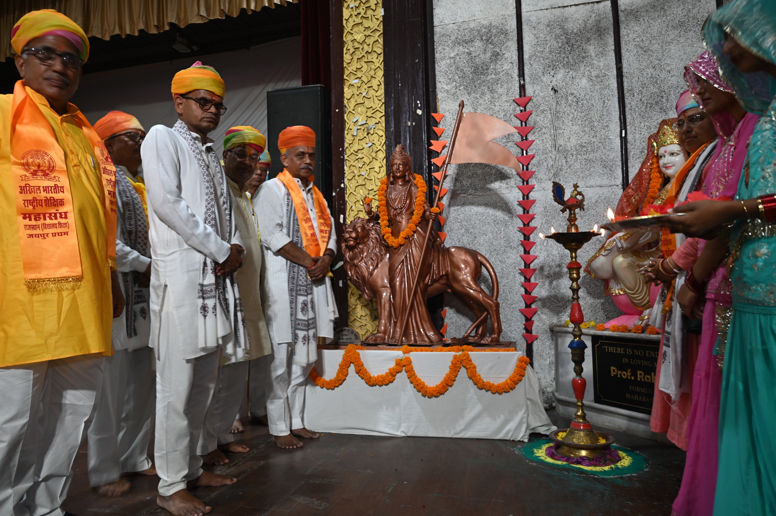 ‘हम भारत के लोग’ के संदेश के साथ जयपुर में निकली लोकमंथन यात्रा
