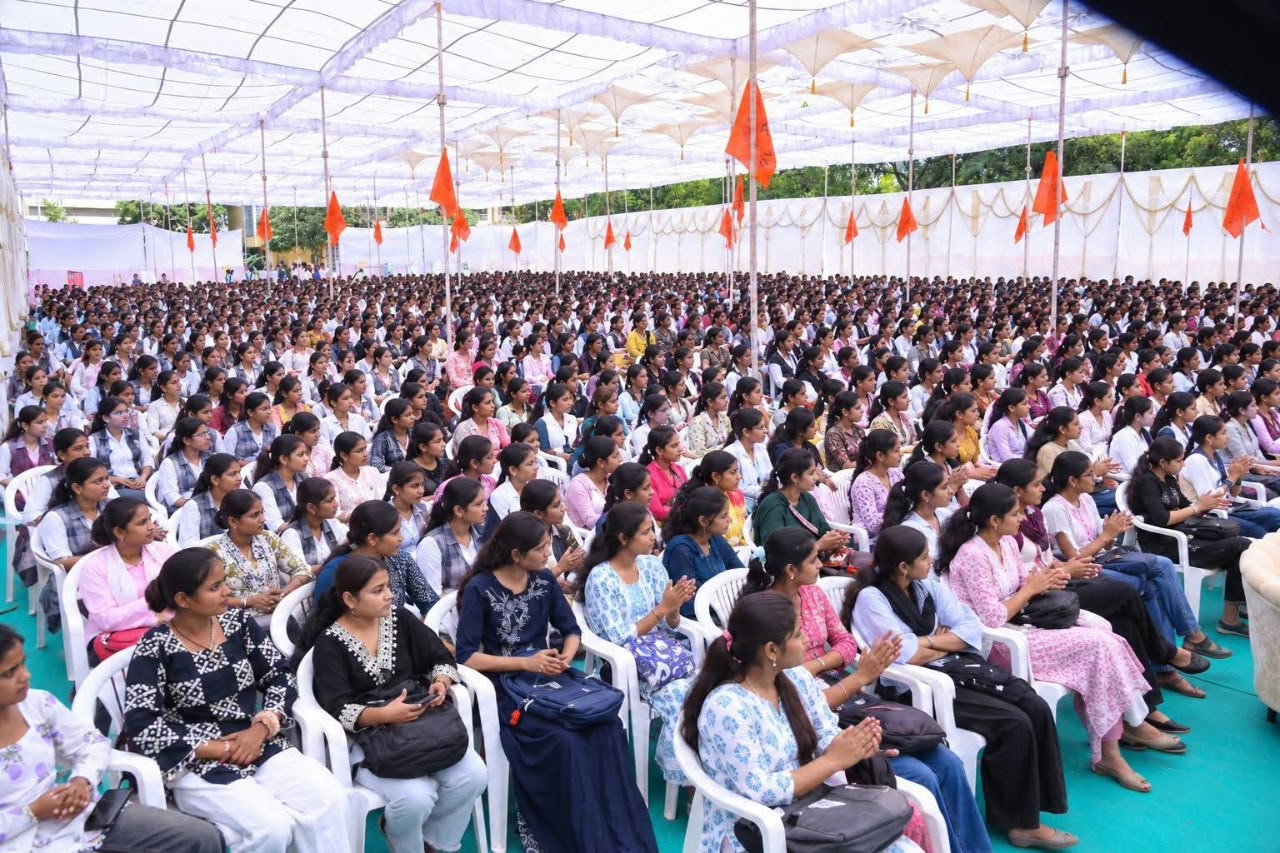 भारतीय संस्कृति की धरोहर है नारी शक्ति, राष्ट्र निर्माण में युवतियों की अहम भूमिका