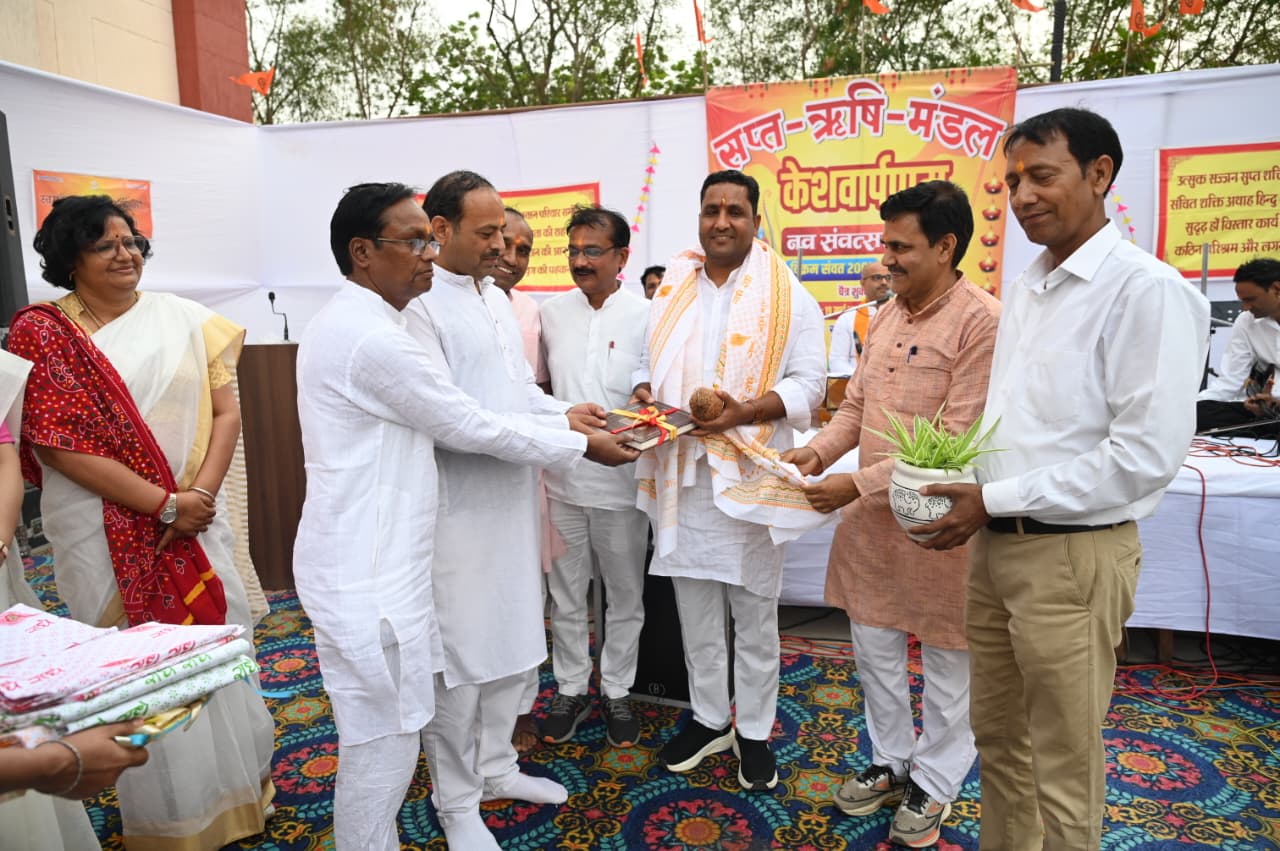 भारतीयों के दिमाग से औपनिवेशिक सोच की समाप्ति के लिए स्व का बोध आवश्यक : बाबूलाल