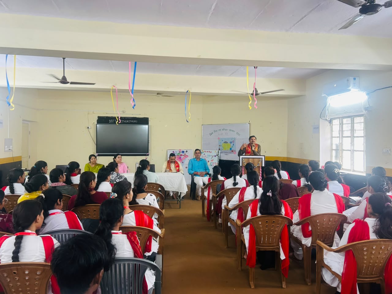 युवाओं से संवाद, राष्ट्र निर्माण की नई राह: ‘जेन-जी से संवाद’ में करियर से संस्कृति तक हुई चर्चा